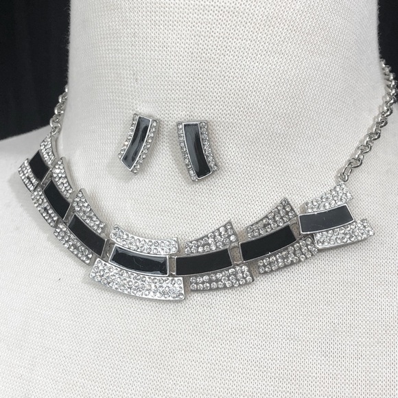 Funky Black Line Rhinestone Necklace Earrings Set - Picture 3 of 3